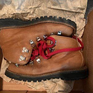 Danner Mountain Light Cascade Hiking Boots
